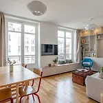 Cozy Faubourg St Martin Retreat