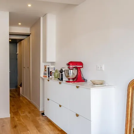 Appartamento Cozy Faubourg St Martin Retreat Parigi