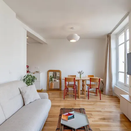 Cozy Faubourg St Martin Retreat Appartamento *